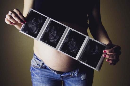 <em>怀孕</em>晚期，如何判断“要生了”？3个方法要牢记，别把孩子生家里