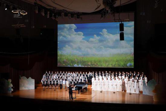 江苏大剧院原创音乐戏剧 《花开的声音》绽放演绎