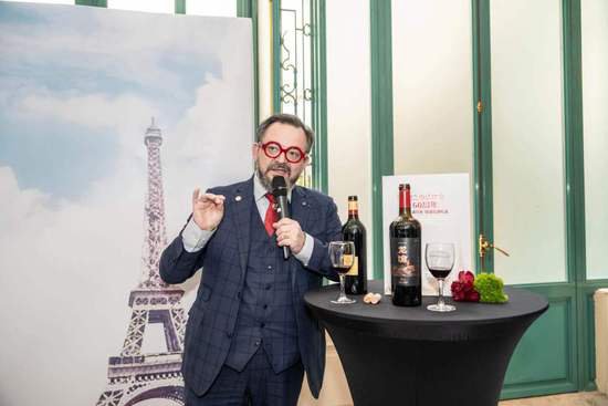“当烟台遇见波尔多”纪念中法建交60周年红酒礼盒发布会在巴黎...