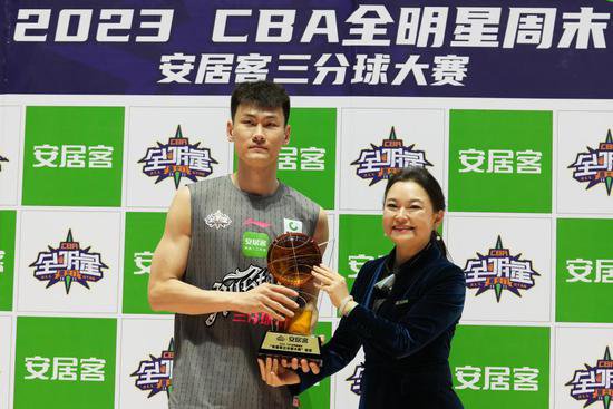 每天加练！这位大学生球员入选中国男篮集训队