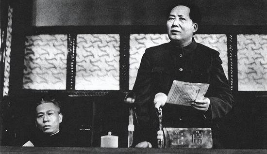 从亲密无间战友，到<em>矛盾</em>几乎公开，刘少奇和毛泽东分歧是如何...