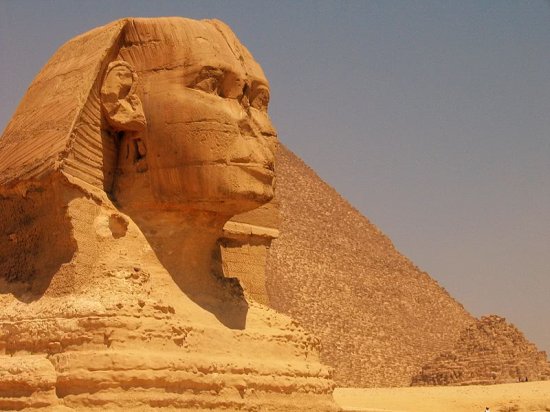 关于<em>埃及</em>金字塔的<em>未解之谜</em>