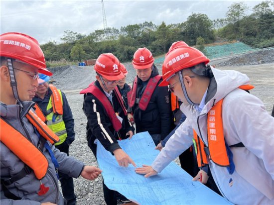 来宾西桥区航道整治项目航道疏浚（分部工程）顺利通过验收