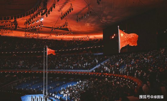 收视率第一！冬奥会开幕式刷屏，中国队入场泪崩，点火创意获赞
