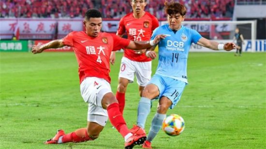 一个“<em>外国人</em>”怎样才能代表中国踢世界杯？