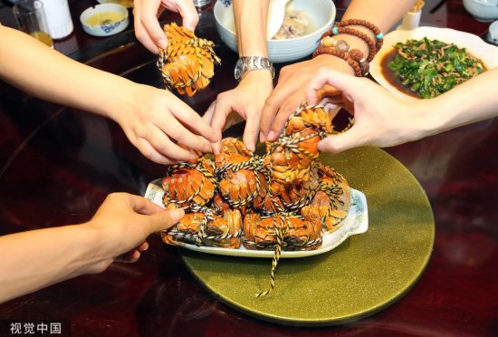 中国盛产螃蟹的<em>地方很多</em>，<em>为何</em>阳澄湖大闸蟹最有名？