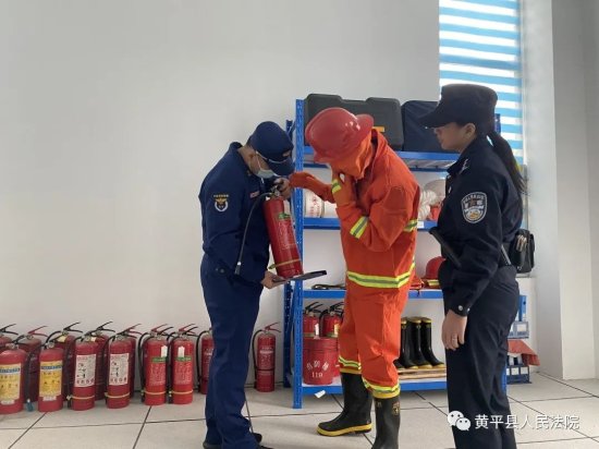 黄平县法院：县消防大队到我院开展消防安全大检查工作