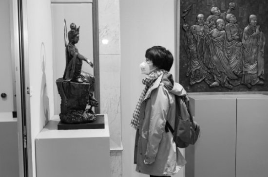 郑东平铜雕作品展在沪开幕