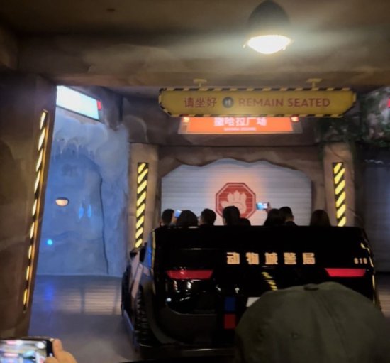 正式开幕仅五天，上海迪士尼“<em>疯狂</em>动物城”遭遇了什么考验？