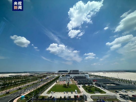亚洲首个专业货运机场——<em>鄂州</em>花湖机场<em>今天</em>正式投运