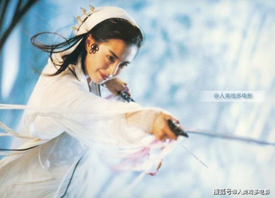 张曼玉与王祖贤出演的电影，为<em>什么叫</em>《青蛇》，而不叫《白蛇》