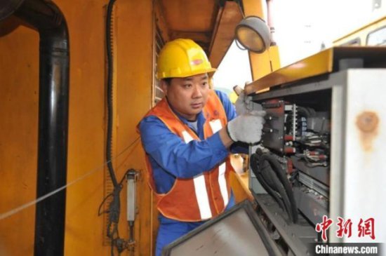 “最美铁路人”刘星星：千里诊脉 守护列车运行安全