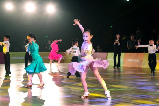 <em>最小</em>参赛者仅5岁！小舞者们用激情点燃舞蹈梦