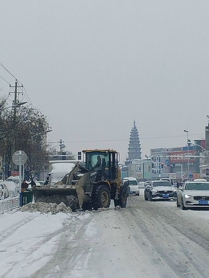2月1日开始，亳州市三县及主城区持续降雪，面对雪情，全市城管...
