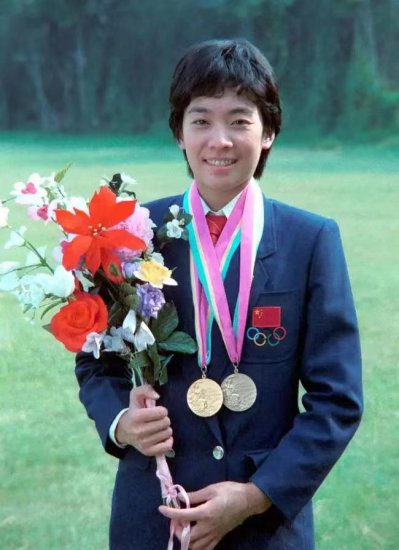 她是中国体操奥运第一人，退役后远赴美国执教，前夫<em>名字</em>至今是...