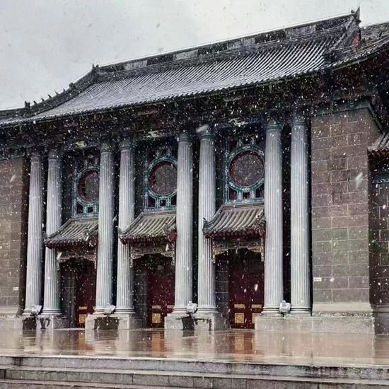 河南大学大礼堂火灾反思：多少古建筑在修缮中毁于星火？