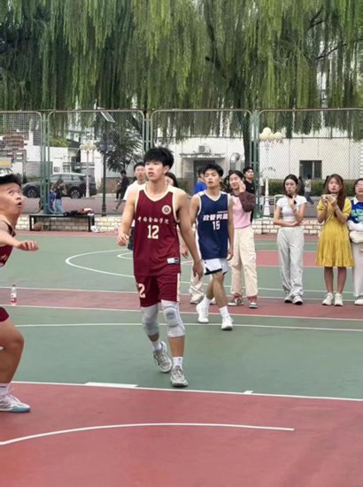 蔡言朴：篮球“三分<em>王</em>”！