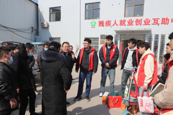 华北水利水电大学组织青年大学生开展学雷锋主题活动