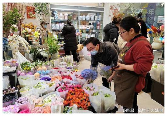 年末，郑州花卉市场“春意盎然”