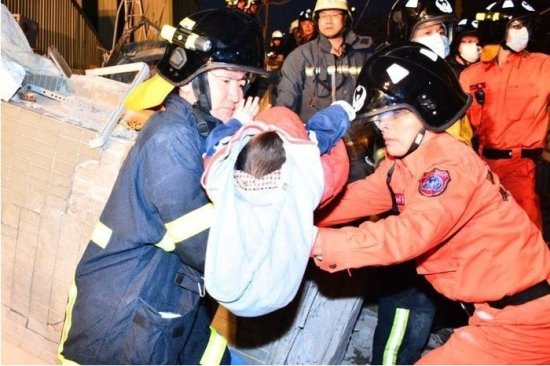 台湾6.7级地震<em>最新</em>统计：7人死亡、358人受伤