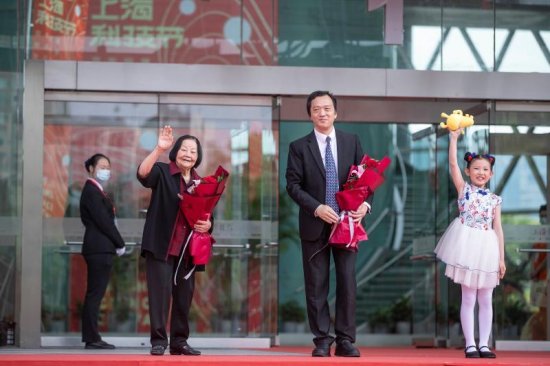 叶叔华、张文宏、张玉花……和上海科学家一起走科技节红毯的，...