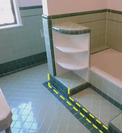 <em>浴室装修</em>这样设计，浴缸两头砌上置物台，<em>实用又</em>方便