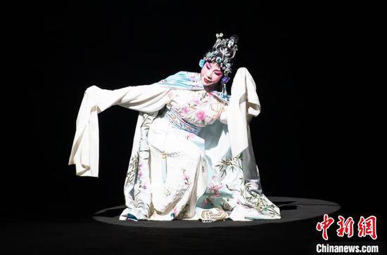 三朵“梅花”齐登台 大型新编历史京剧《珠帘秀》在天津上演