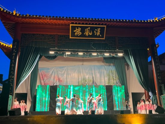 社旗县举行酒乡汉韵大型古典歌舞晚会