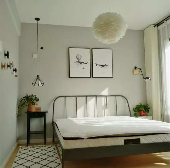 <em>卧室</em>的床头灯也是<em>装饰</em>点，你会选择怎样的<em>设计</em>？