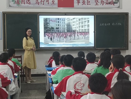 襄州：群文阅读助教学 同台竞技展风采