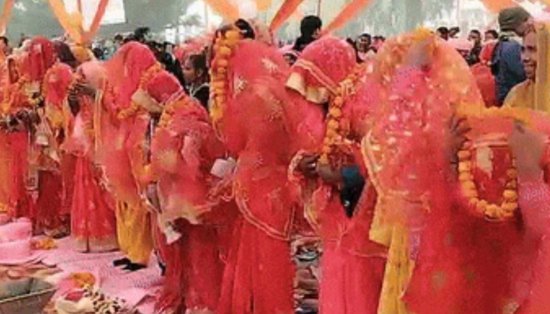 印度超200对“新人”集体假结婚：为骗取政府补贴 15人被捕