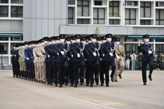 国家宪法日，香港举行升旗仪式，6大<em>纪律</em>部队以中式步操入场