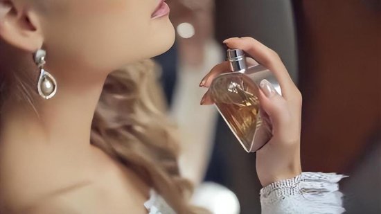 日本女生为啥有“体香”，是化妆品腌入味了吗？知情人说出实话