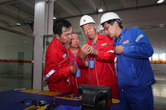 中国石油打造“高技能人才引擎”推动企业提质增效