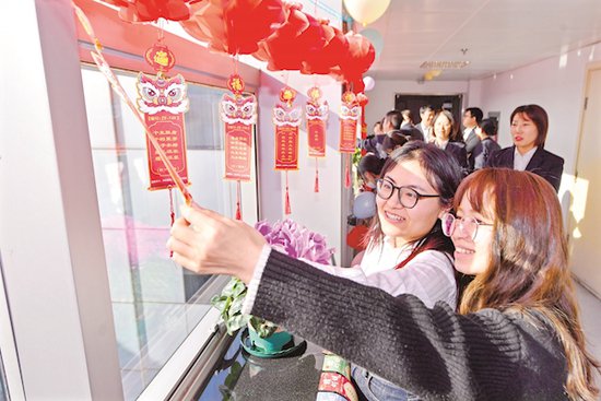 天津市各区基层工会为户外劳动者举办丰富多彩的节日慰问活动