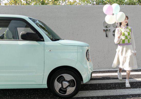首月订单超2.5万的熊猫mini，微型电车市场的新“卷王”