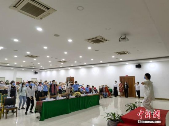 中国援柬中医抗疫医疗队举办健康主题活动
