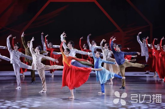 西方芭蕾穿上“江南嫁衣” 原创芭蕾舞剧《壮丽的云》首演