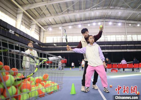 宁夏：网球公益培训助力全民健身