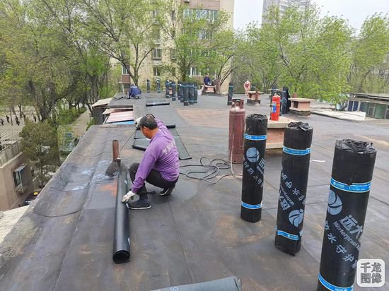 “置顶”群众诉求，北京香河园街道多方合力解<em>屋顶漏雨</em>难题