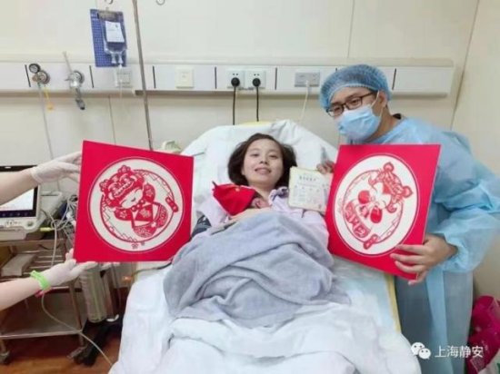 上海市第一妇婴保健院迎来多位“<em>虎宝宝</em>” 助产士送原创虎宝窗花...