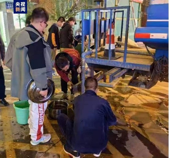 <em>青海西宁</em>主输水管道爆裂致城区较大面积停水 已应急保供