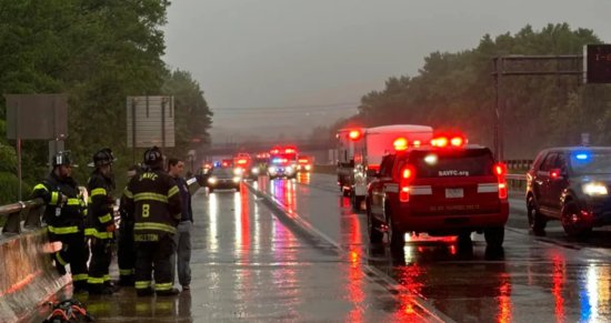 美国马里兰州一巴士发生<em>车祸</em> 致1死23伤