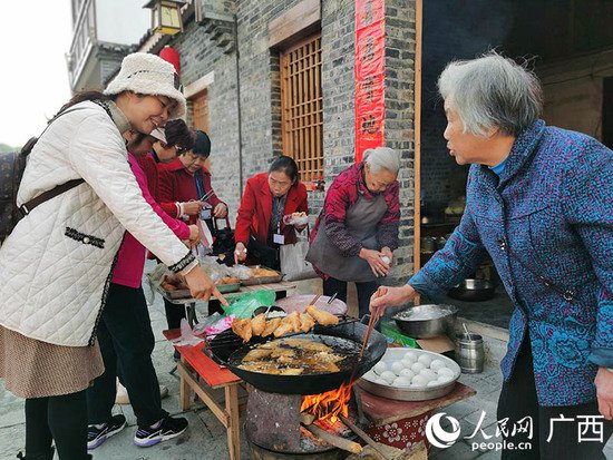 广西柳州：“反向赶集”带火乡村旅游经济