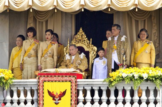 <em>泰国国王</em>普密蓬去世 在位超70年 深受爱戴