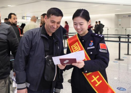 欧洲6国加入中国免签“朋友圈”，杭州口岸迎来首批免签入境人员
