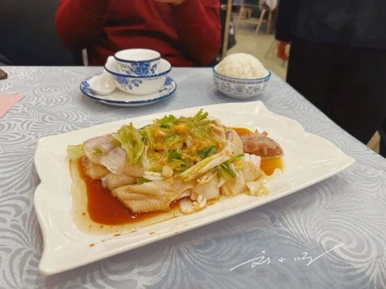 广州市荔湾区的老字号餐厅，多次入选米其林，几乎每天都要排队