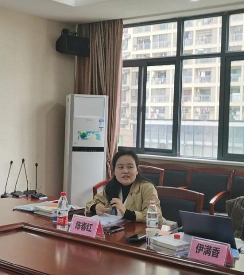 <em>武汉东湖开发区</em>省市区级课题成果孵化研讨会在光谷实验小学举行