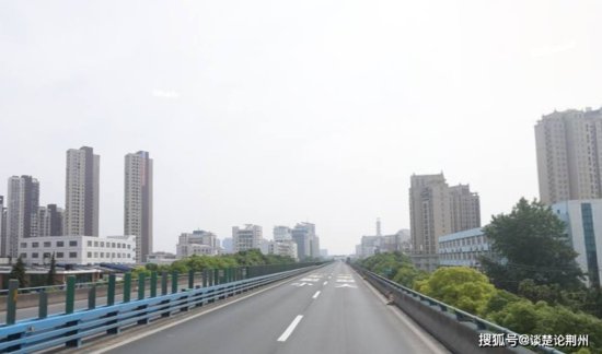 <em>荆州</em>将在<em>二广高速</em>两侧再修2条路，红线宽70米，与太岳路不连通