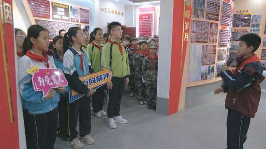 宁夏青铜峡组织少先队员开展寻访军营融情实践活动